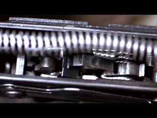 a clear example of the operation of a kalashnikov assault rifle